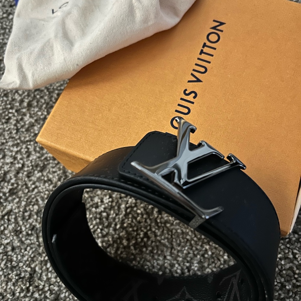 Louis Vuitton Black Men’s LV Initiales Belt with Silver Buckle - Picture 2 of 4